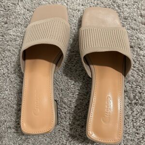 NWOB Chic Beige Slide Sandals for Women, sz 38/7.5
